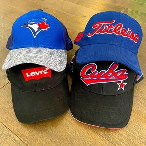 Men’s hats size m/l
